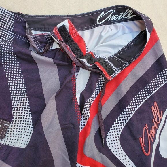 O'Neill black, red, gray, and white board shorts/swim trunks - Picture 6 of 11